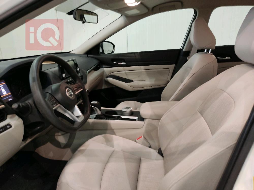 نيسان ألتيما